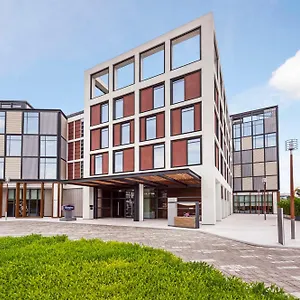 Hampton By Hilton Al Seef Отель